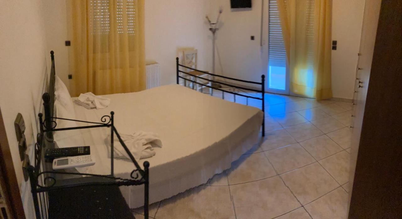 Molos Beach Rooms Kíssamos Екстериор снимка