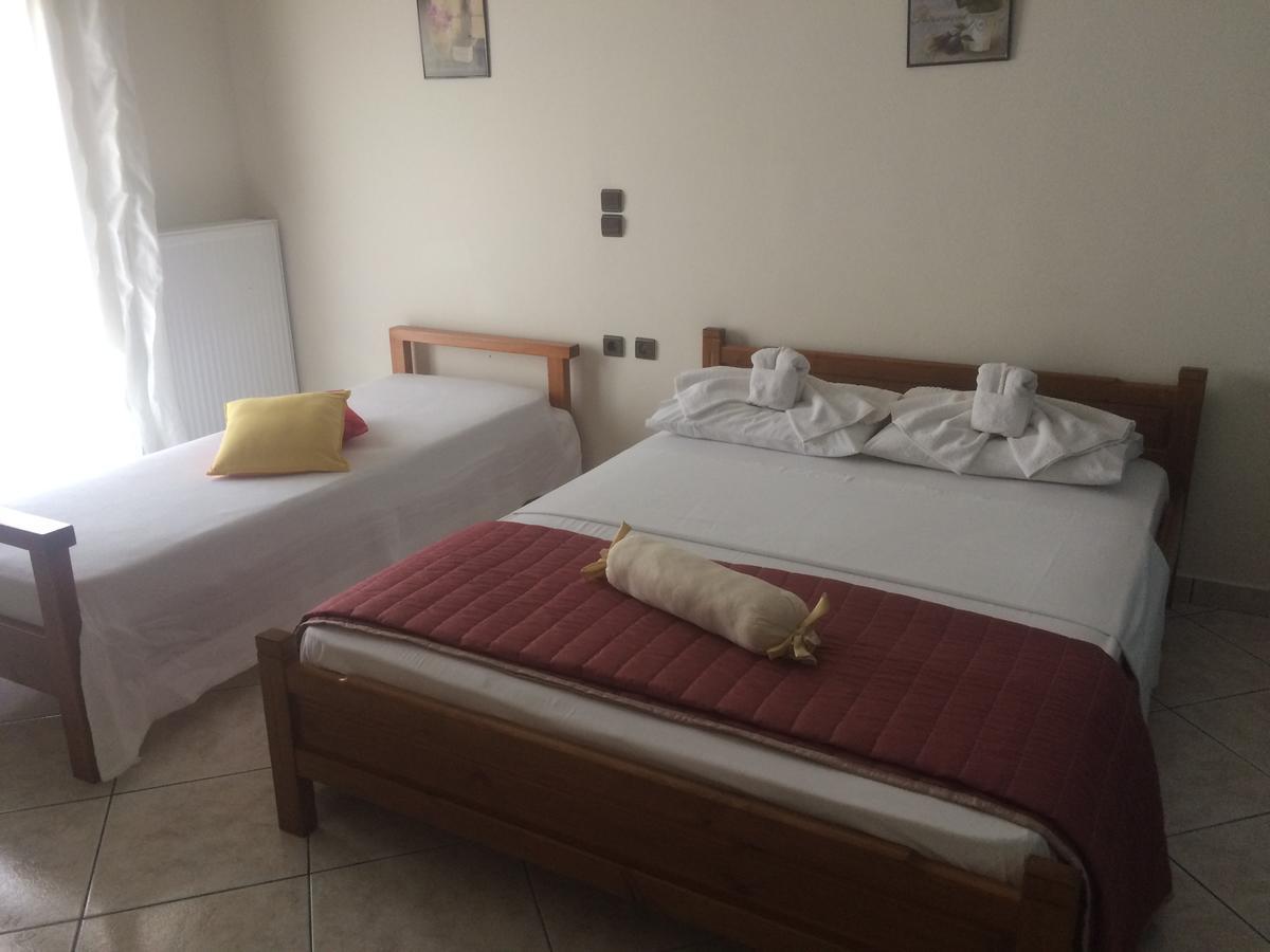Molos Beach Rooms Kíssamos Екстериор снимка