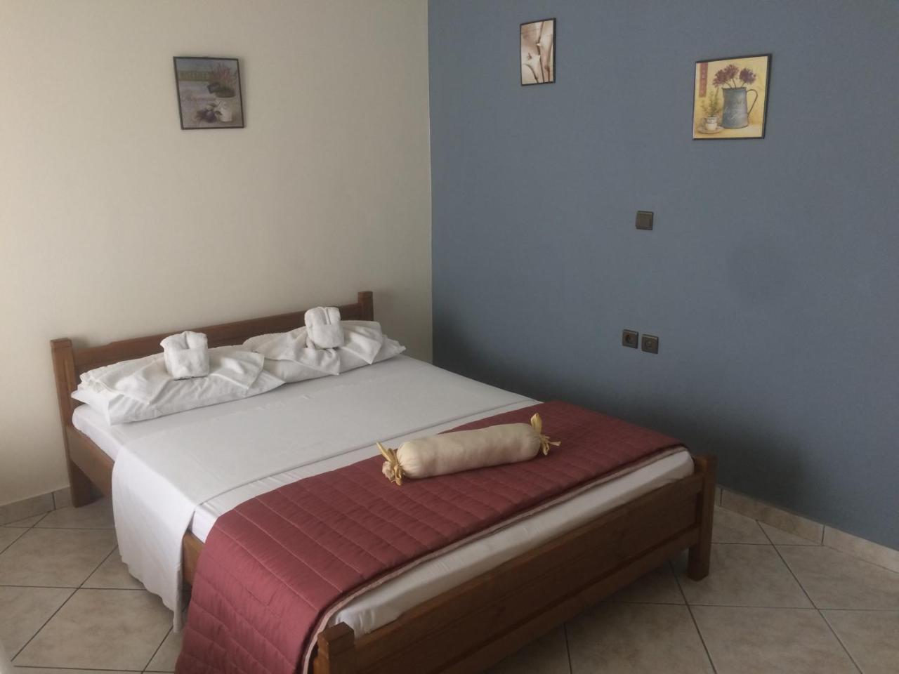 Molos Beach Rooms Kíssamos Екстериор снимка